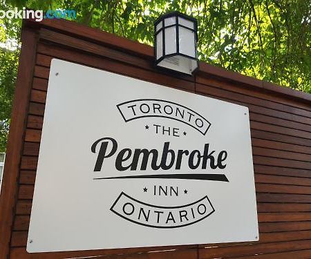 Pembroke Inn Toronto Exterior photo