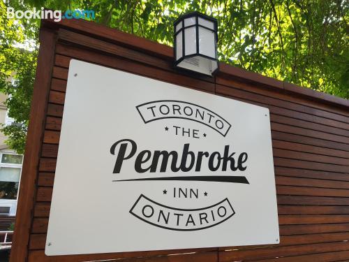 Pembroke Inn Toronto Exterior photo